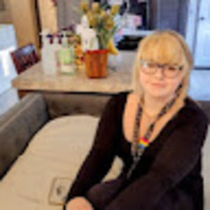 Meet your Posher, Jenny